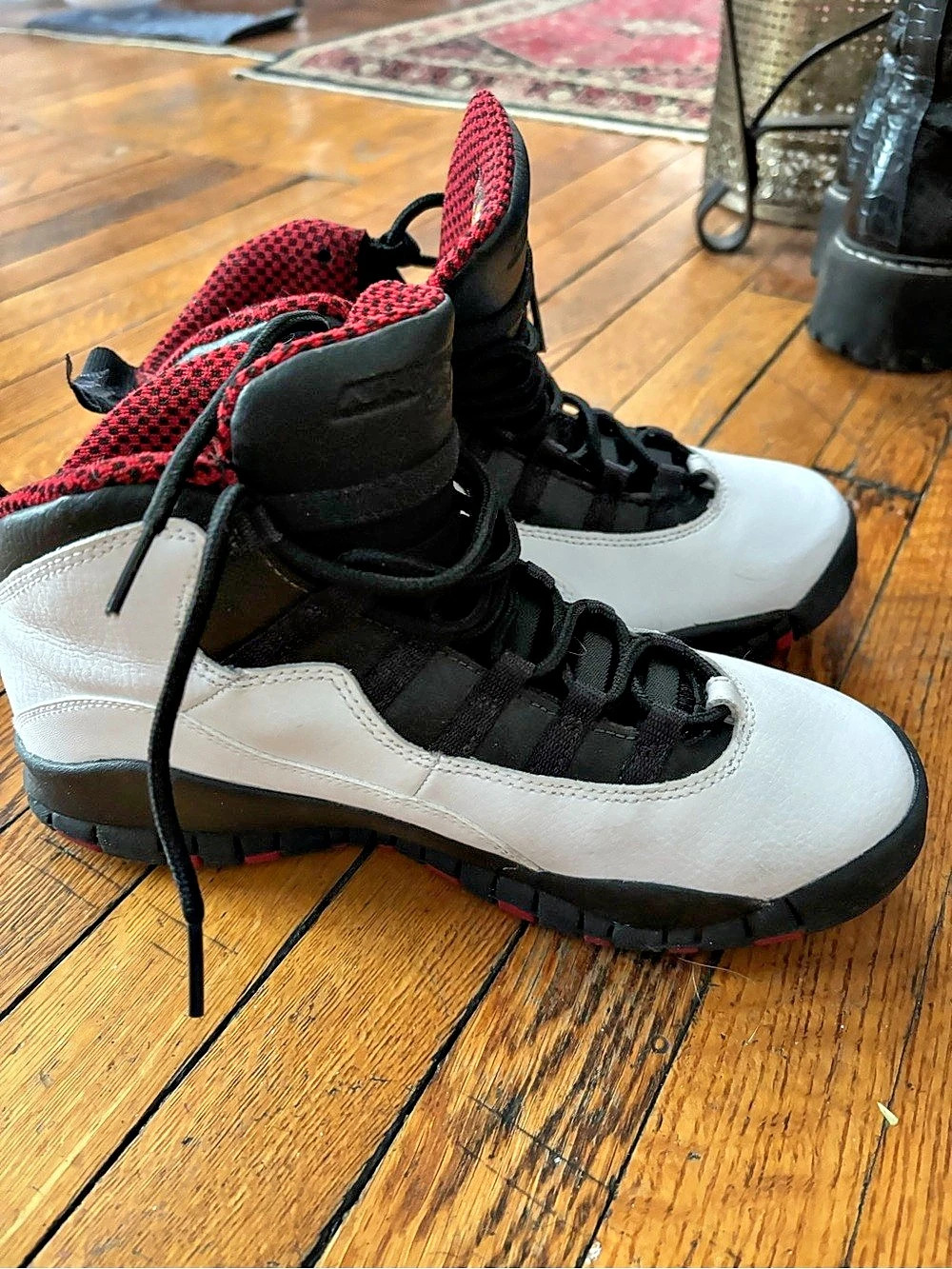 Jordan Air Jordan 10 Retro White & Black Sneakers